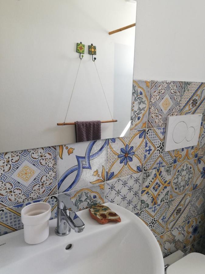 Alicudi Giardino Dei Carrubi- Al Gradino 365 Bed and Breakfast Εξωτερικό φωτογραφία