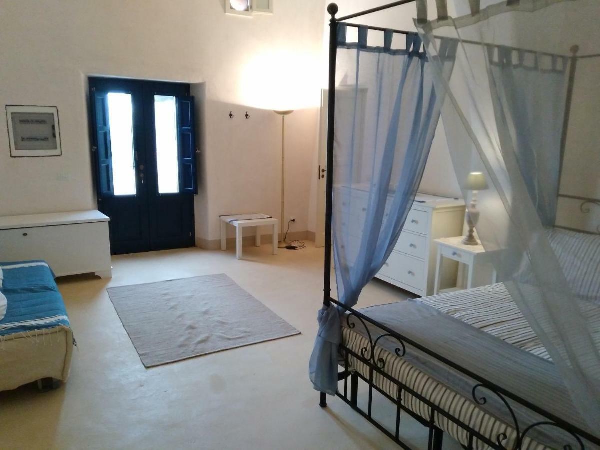 Alicudi Giardino Dei Carrubi- Al Gradino 365 Bed and Breakfast Εξωτερικό φωτογραφία