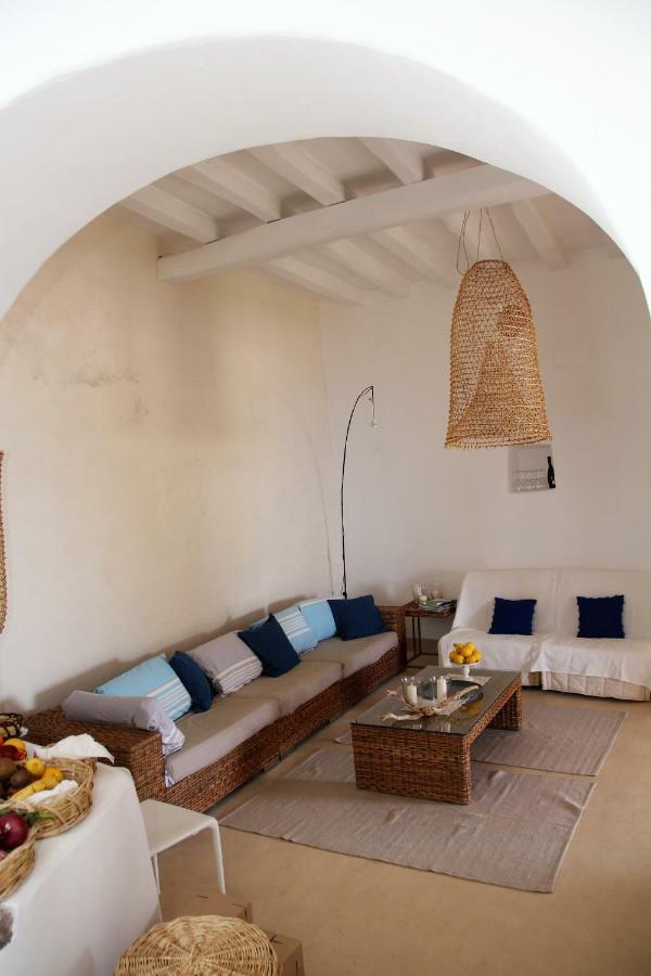 Alicudi Giardino Dei Carrubi- Al Gradino 365 Bed and Breakfast Εξωτερικό φωτογραφία