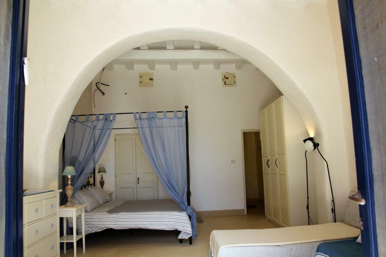 Alicudi Giardino Dei Carrubi- Al Gradino 365 Bed and Breakfast Εξωτερικό φωτογραφία