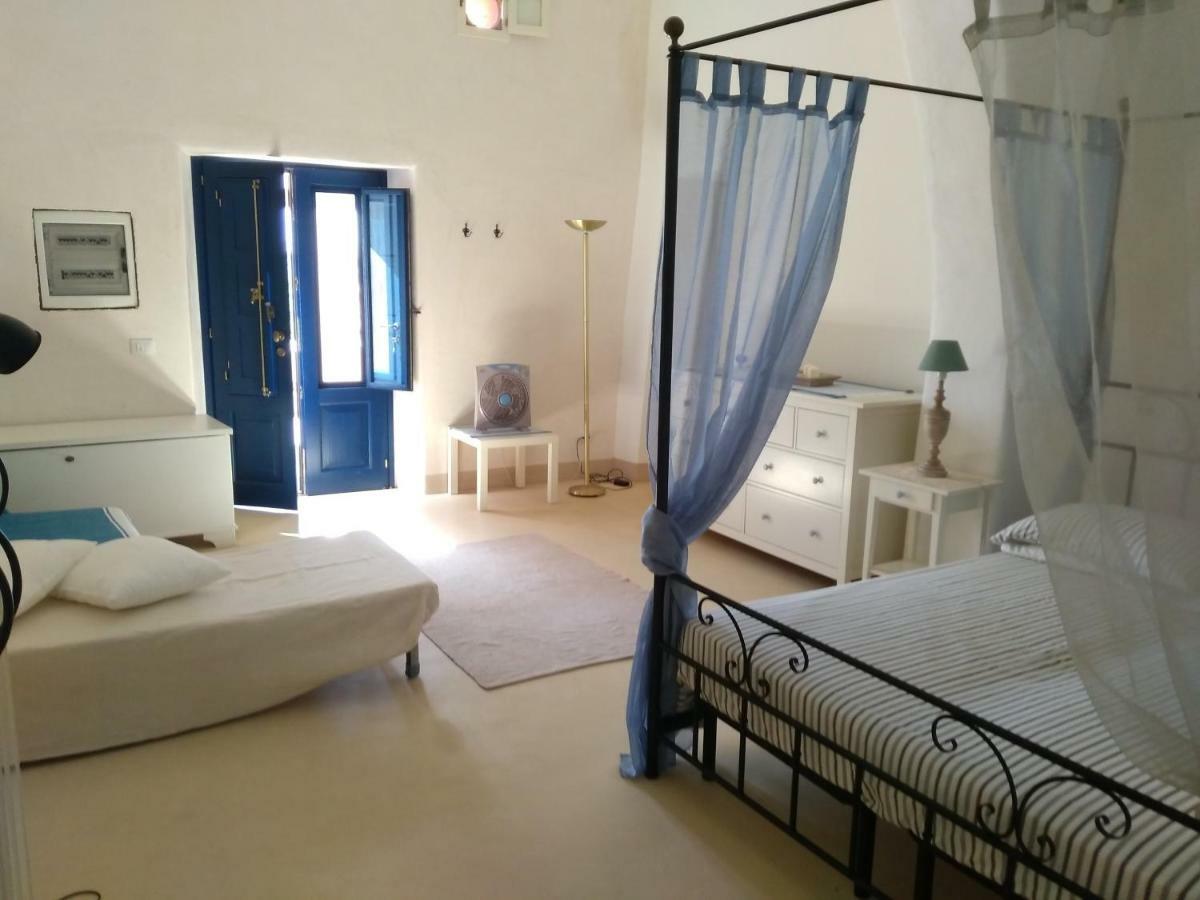 Alicudi Giardino Dei Carrubi- Al Gradino 365 Bed and Breakfast Εξωτερικό φωτογραφία